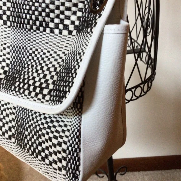 NWOTGS UNICA! FIRENZE ITALY WOVEN LEATHER BICOLOR CROSSBODY CHAIN STRAP BAG - Picture 3 of 12